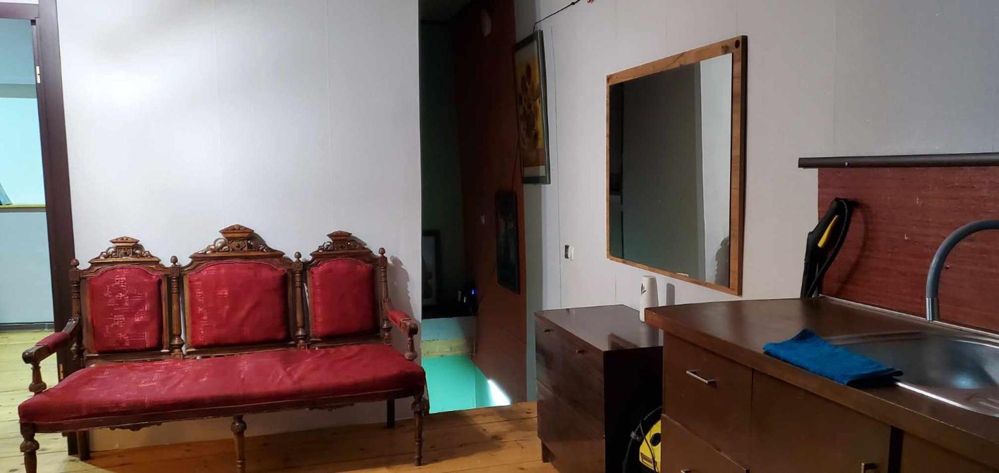 Your Room Hostel Тбилиси Екстериор снимка